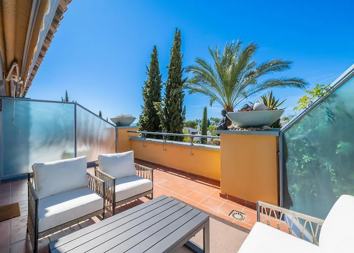 Acogedor Atico Con Vistas Al Mar En Bahia De Apartament