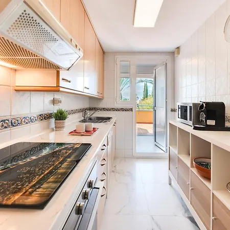 Appartamento Acogedor ático Con Vistas Al Mar En Bahia De Marbella