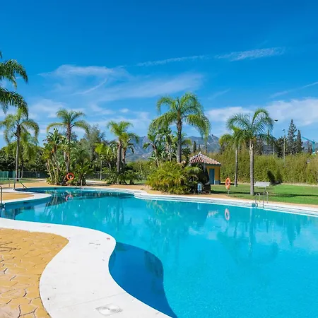 Acogedor ático Con Vistas Al Mar En Bahia De Marbella