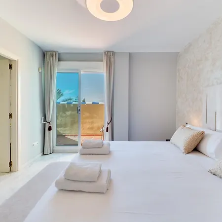 Acogedor Atico Con Vistas Al Mar En Bahia De *