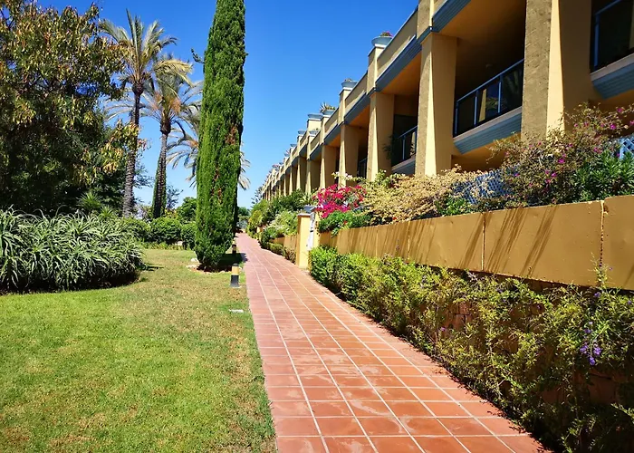 아파트 Acogedor Atico Con Vistas Al Mar En Bahia De