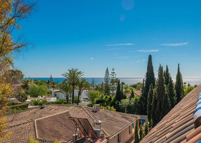 아파트 Acogedor Atico Con Vistas Al Mar En Bahia De 마르베야