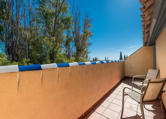 아파트 Acogedor Atico Con Vistas Al Mar En Bahia De 마르베야