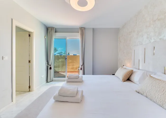 Acogedor Atico Con Vistas Al Mar En Bahia De *