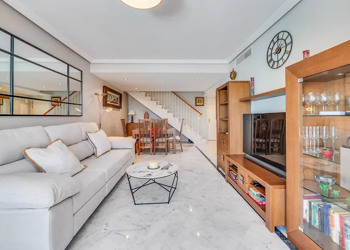 아파트 Acogedor Atico Con Vistas Al Mar En Bahia De *